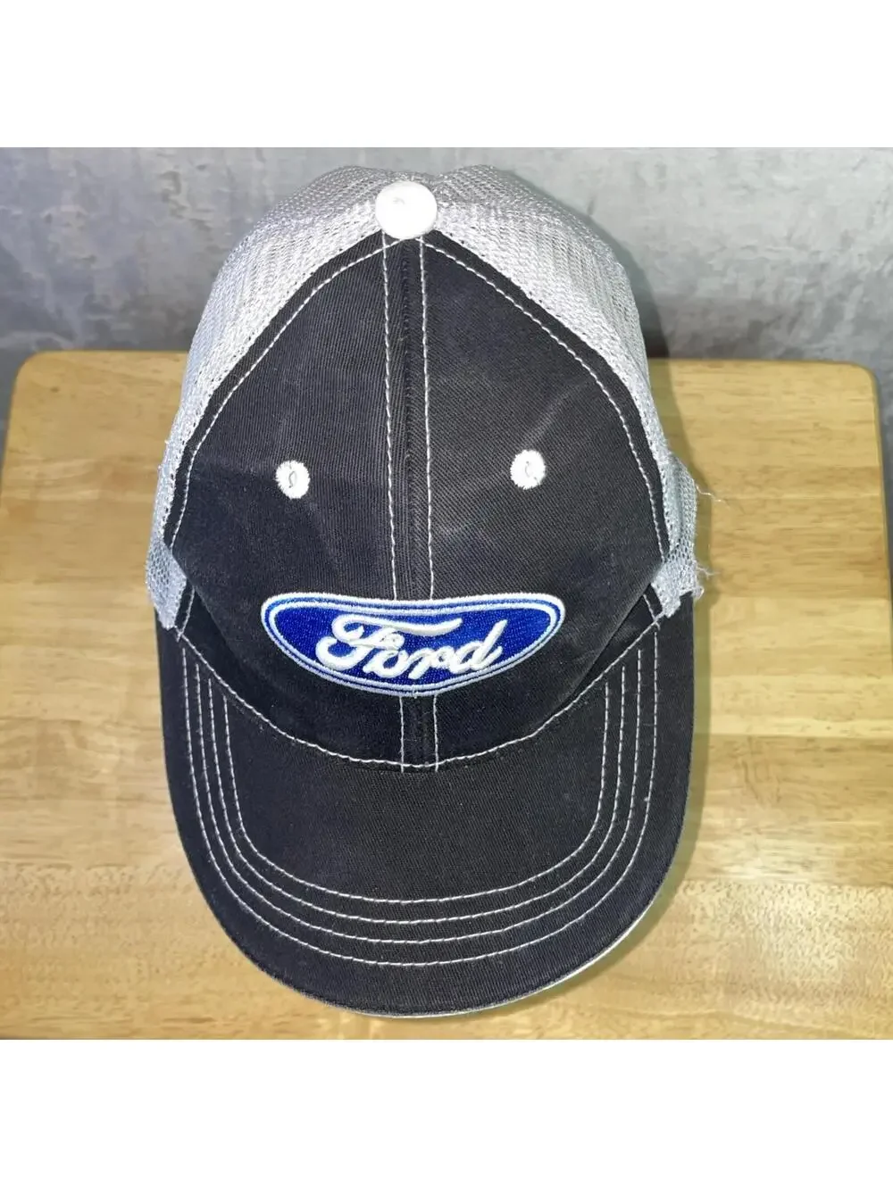 Official Ford Embroidered Logo Emblem Mesh Back Trucker Cap Snapback Car Truck